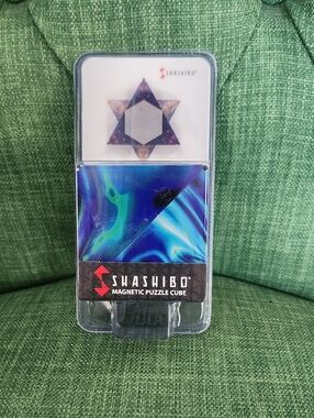SHASHIBO Magnetic Puzzle Cube - Blue/Green Swirl